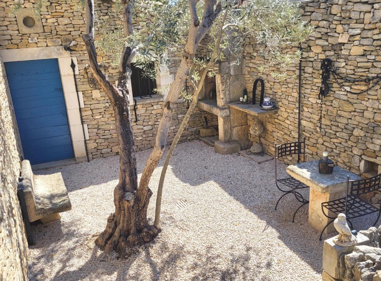 "La Massette Du Cheval Blanc" Villa De Caractere En Pierre Л'Иль-сюр-ла-Сорг Экстерьер фото